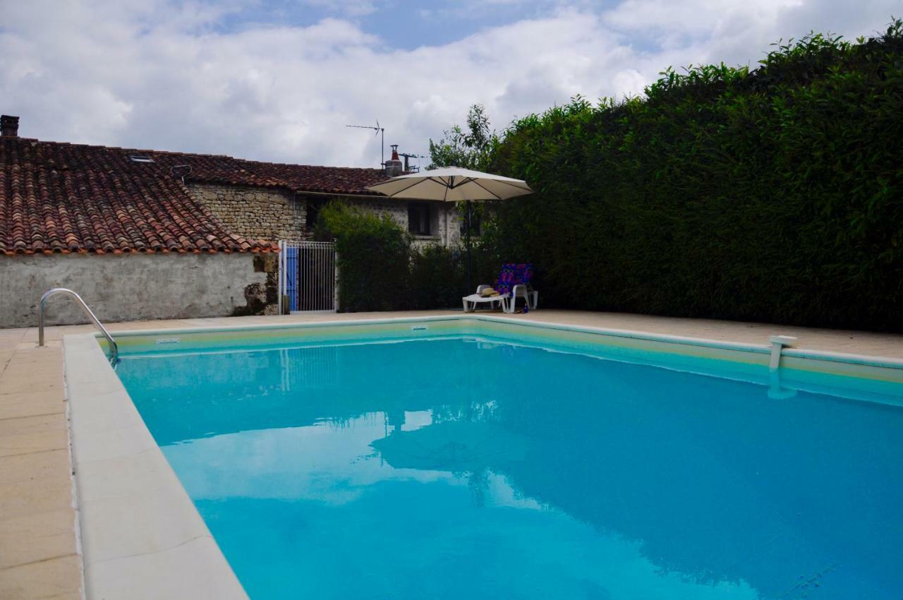Chez Fins Bois Bed & Breakfast Nere Luaran gambar